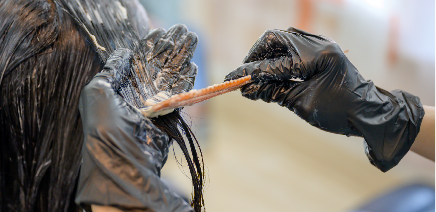 カラーリングをしている様子